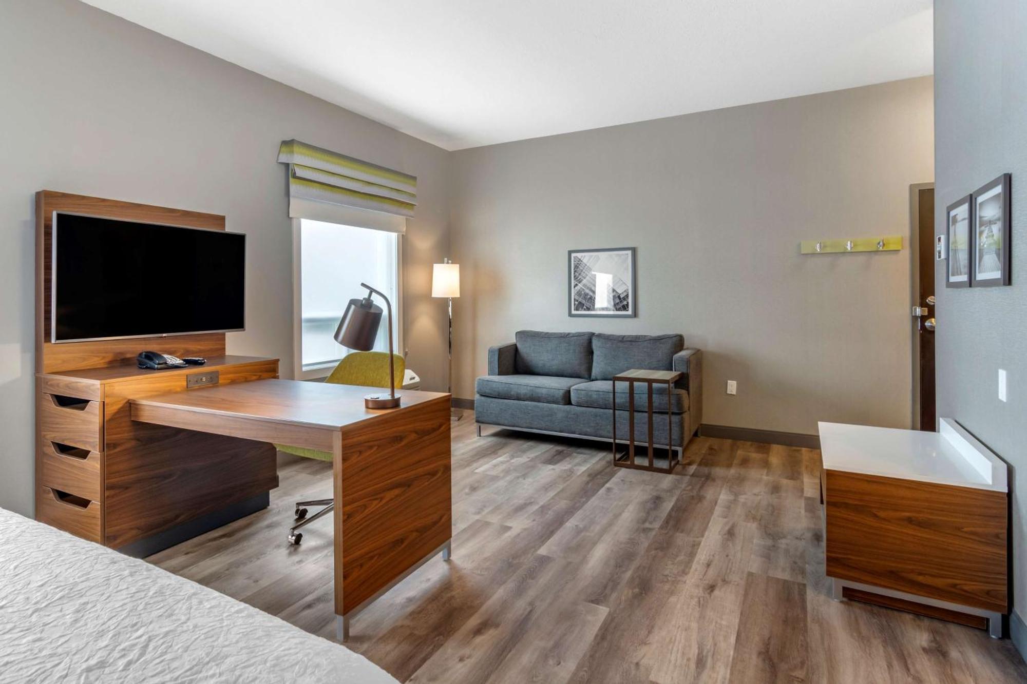 Hampton Inn & Suites Edmonton/West Exterior foto