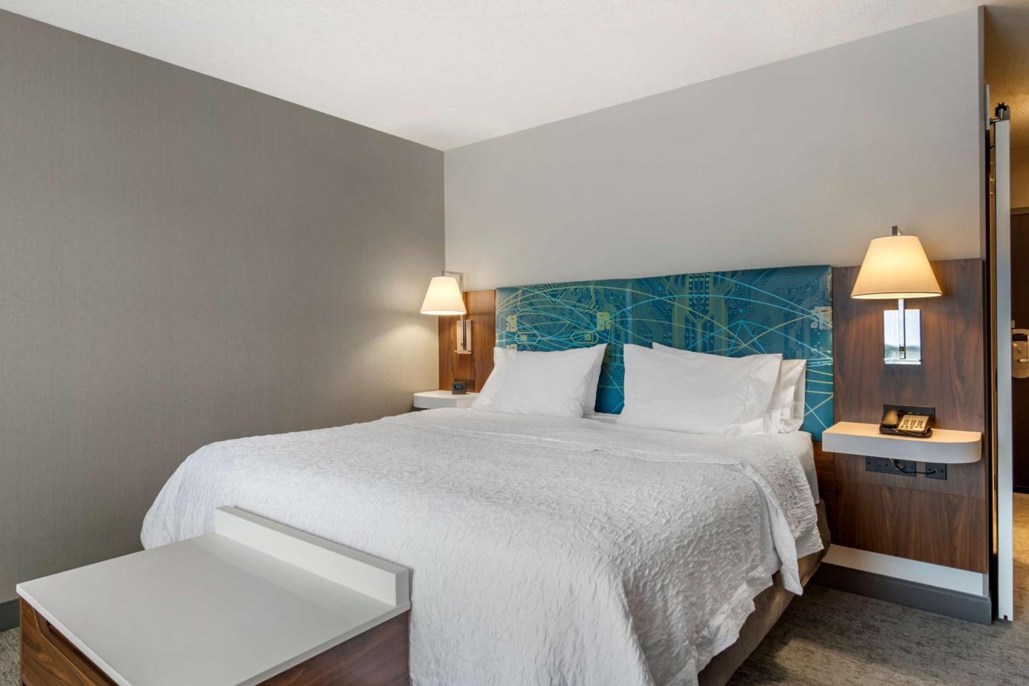 Hampton Inn & Suites Edmonton/West Exterior foto