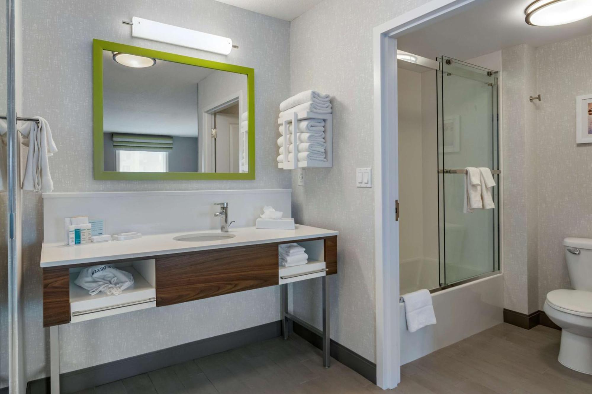 Hampton Inn & Suites Edmonton/West Exterior foto