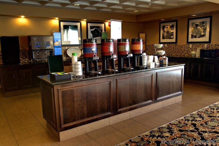 Hampton Inn & Suites Edmonton/West Restaurante foto